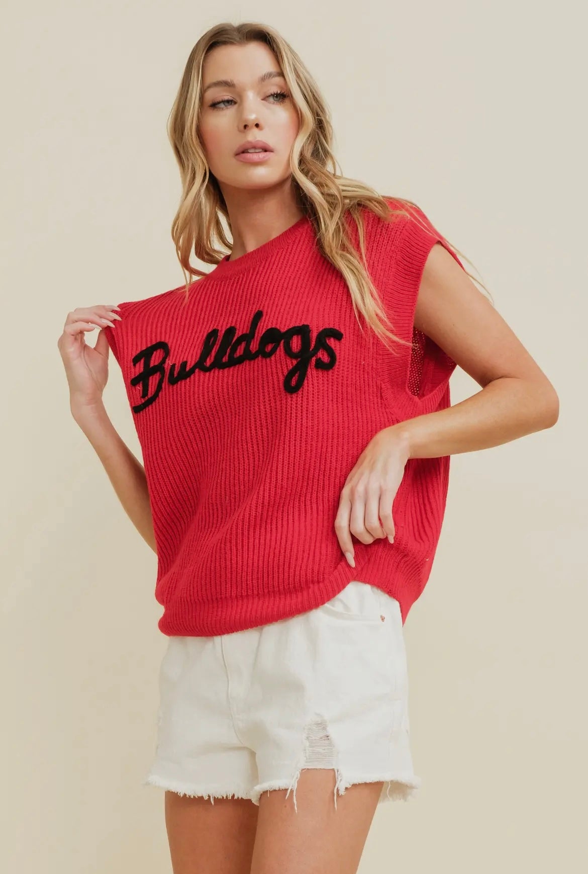 Bulldogs embroidered sleeveless sweater in red and black. 