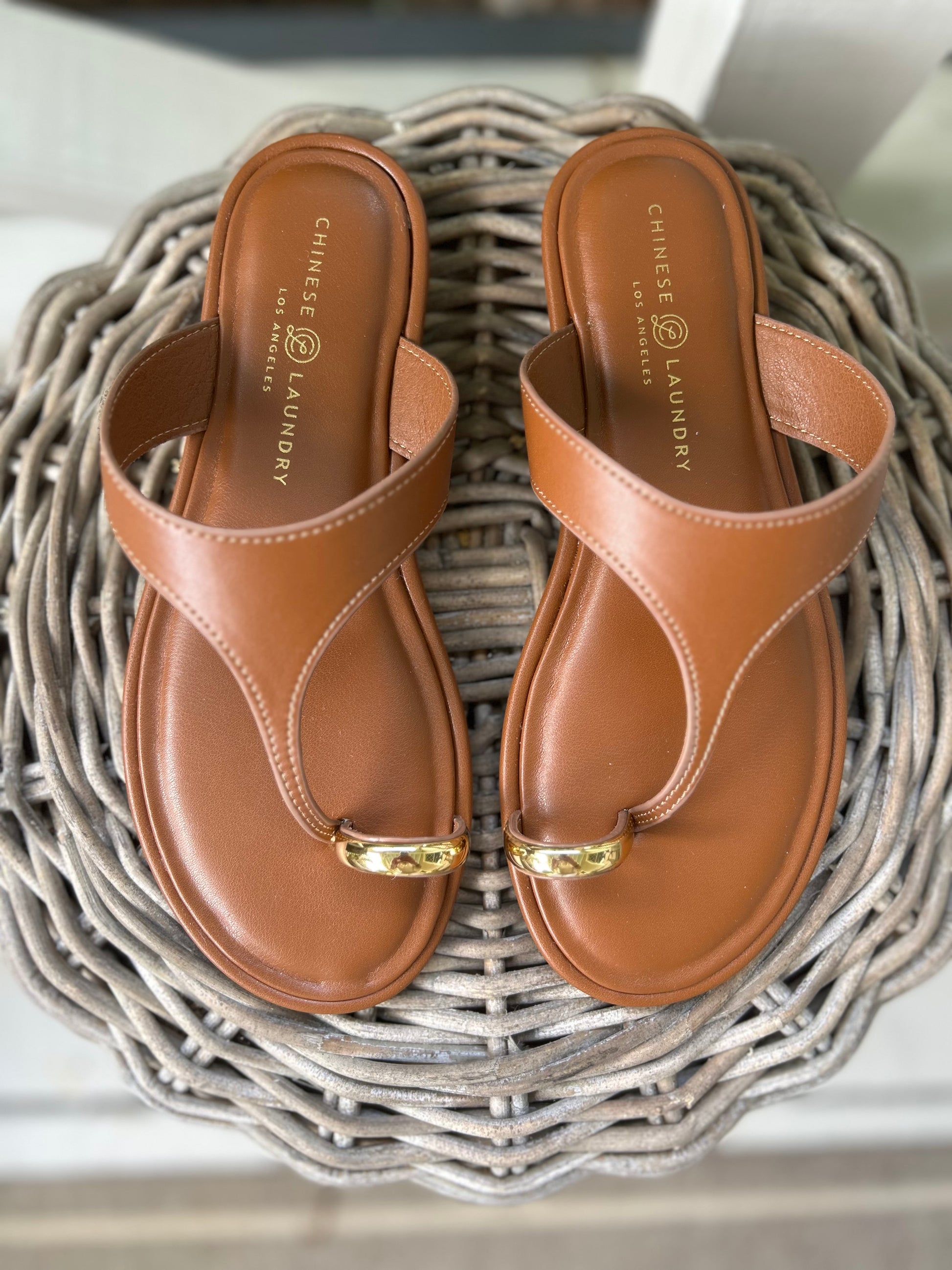 Chinese Laundry tan, flat sandals 